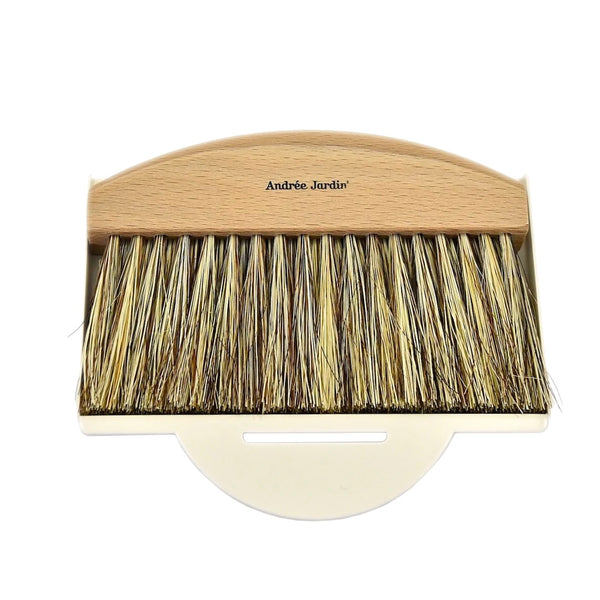 https://coastalbleu.com/cdn/shop/products/BR10OY-CRTBOT-crumb-runner-brush-with-oyster-tray-1_grande.jpg?v=1674529180